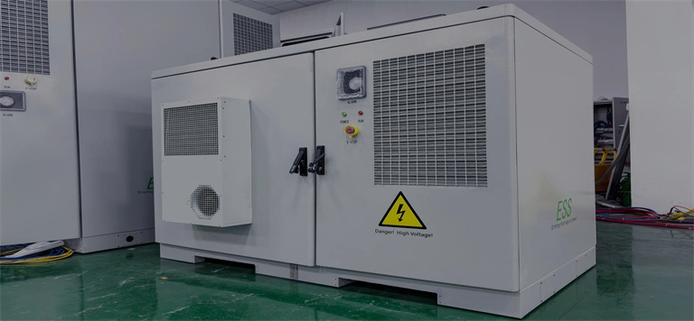 Foldable PV container and grid-scale battery storage